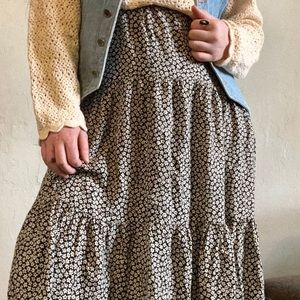 Vintage daisy maxi skirt